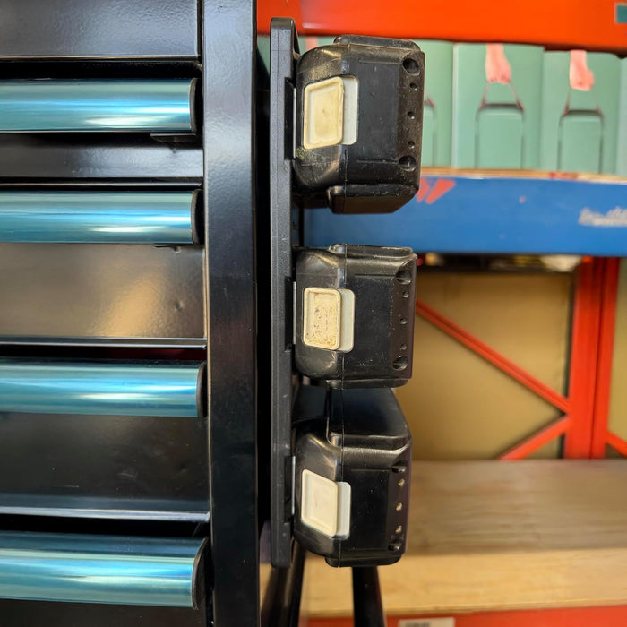 StealthMounts Makita Blue Magnetic Battery Board - Image 5