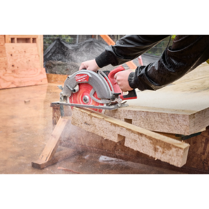 Milwaukee 3026-20 M18 FUEL 10-1/4" Rear Handle Circular Saw (Tool Only) - Image 6