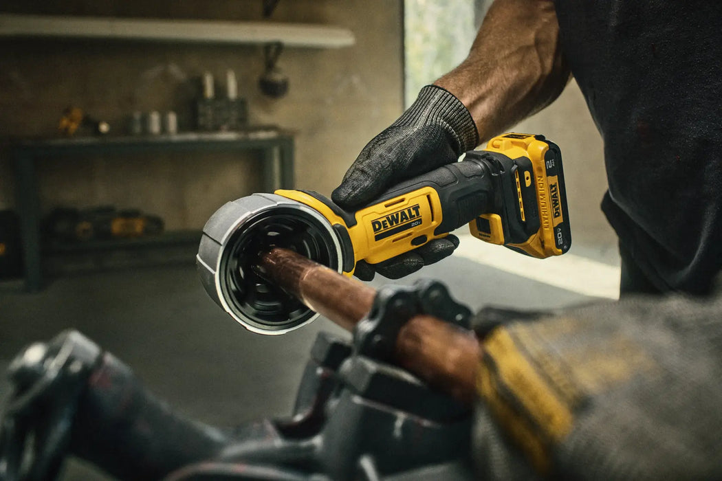 DeWalt DCE710B 20V MAX Pipe Deburring Tool (Tool Only) - Image 8