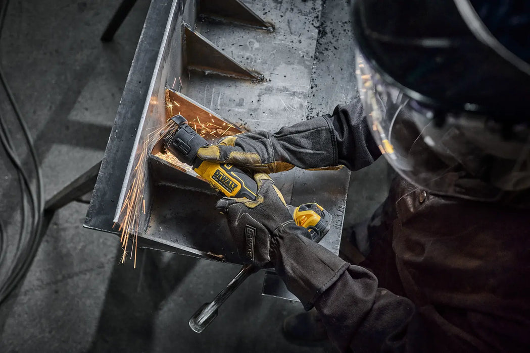 DeWalt DCG430B ATOMIC 20V MAX 3" Cut-off Tool (Tool Only) - Image 7