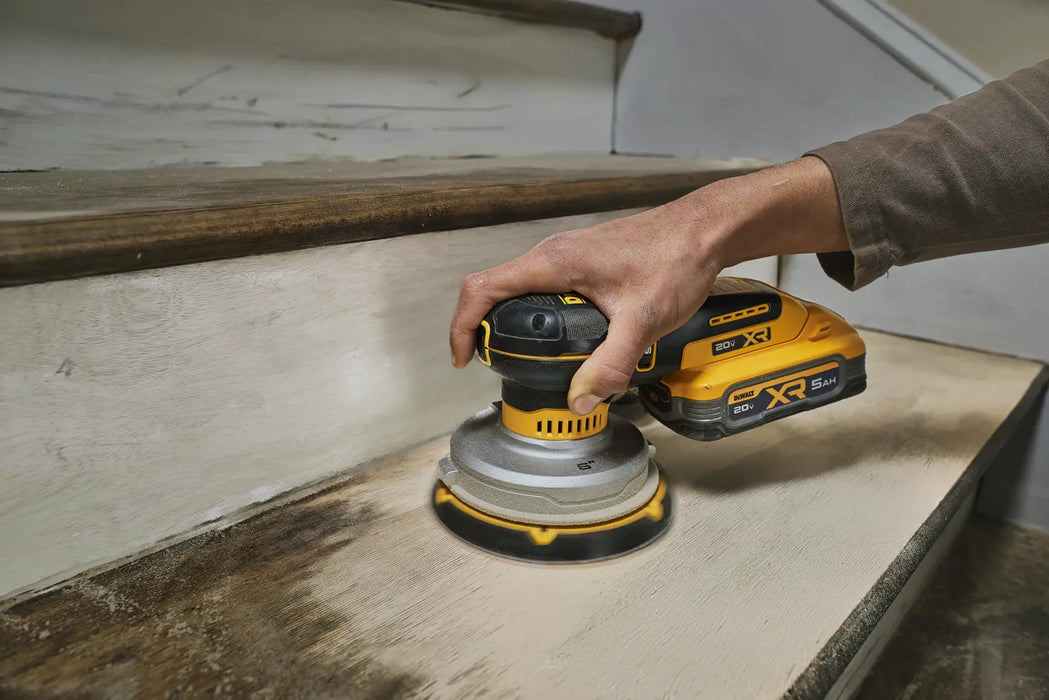DeWalt DCW230B 20V MAX X¨ 6" Random Orbit Sander (Tool Only) - Image 7