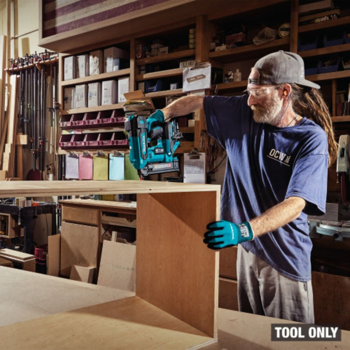 Makita XTS02Z 18V LXT 1/4" Narrow Crown Stapler (Tool Only) - Image 5