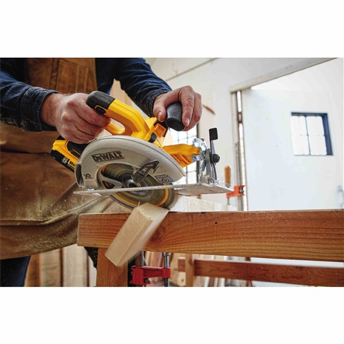 DeWalt DCS570P1 20V Max 7-1/4