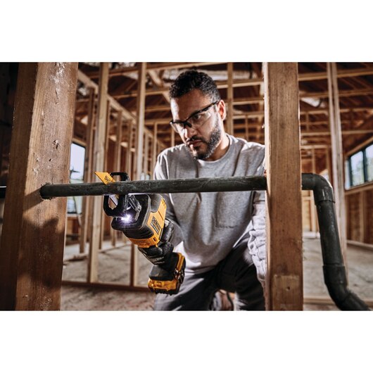 DeWalt DCS369B ATOMIC 20V Max Cordless One-Handed Reciprocating Saw (Tool Only) - Image 4