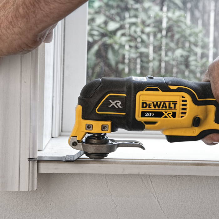 DeWalt DCS356 20V MAX Oscillating Multi-Tool Kit W/ DCB204 4.0Ah Battery & 2 Blades (Open Box)