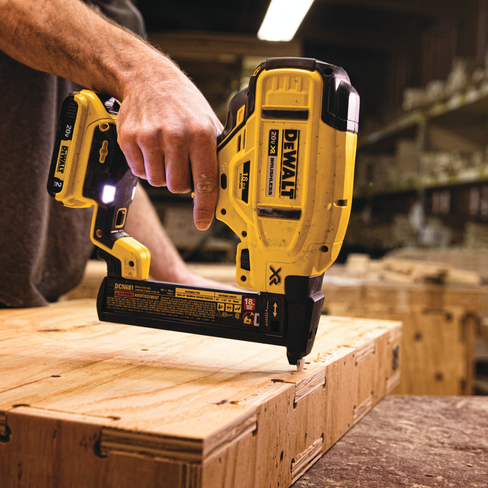 DeWalt DCN681D1 Cordless Stapler Kit — Coastal Tool